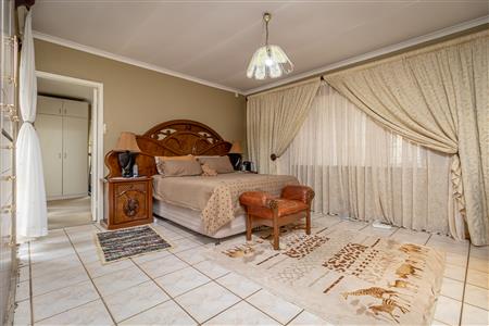 False - House For Sale in Ferndale, Randburg, Gauteng - M123684