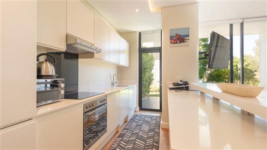 False - Apartment For Sale in Val de Vie Estate, Paarl, Western Cape - M123675