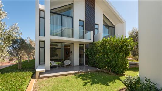 False - Apartment For Sale in Val de Vie Estate, Paarl, Western Cape - M123675