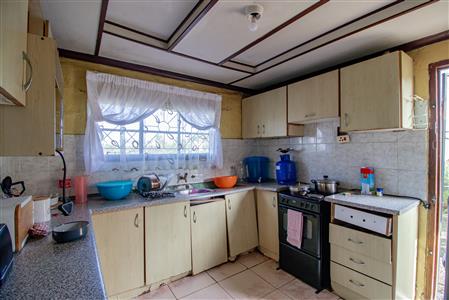 False - House For Sale in Mdantsane Nu 11, Mdantsane, East London, Eastern Cape - M123696