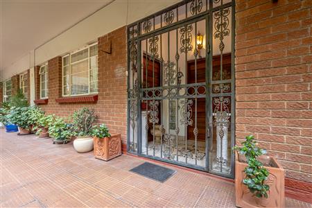 False - Apartment For Sale in Killarney, Johannesburg, Gauteng - M123720