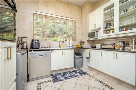 False - Apartment For Sale in Killarney, Johannesburg, Gauteng - M123720
