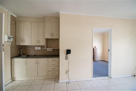 False - Apartment For Sale in Quigney, East London, Eastern Cape - M123716