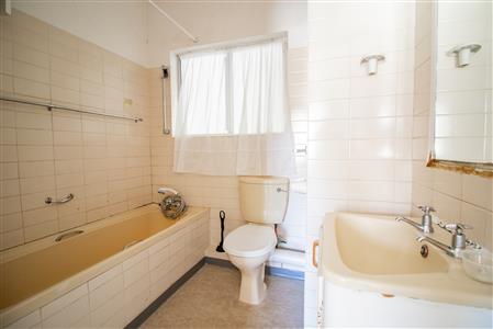 False - Apartment For Sale in Quigney, East London, Eastern Cape - M123716