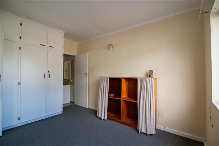 False - Apartment For Sale in Quigney, East London, Eastern Cape - M123716