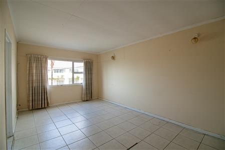 False - Apartment For Sale in Quigney, East London, Eastern Cape - M123716