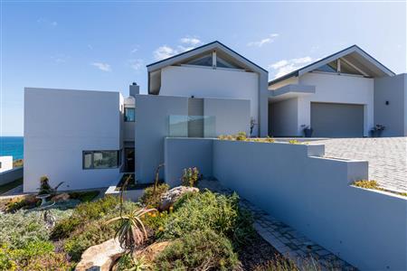 False - House Unavailable in Pinnacle Point Golf Estate, Mossel Bay, Western Cape - M119298
