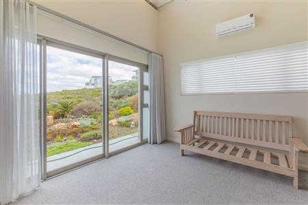 False - House Unavailable in Pinnacle Point Golf Estate, Mossel Bay, Western Cape - M119298
