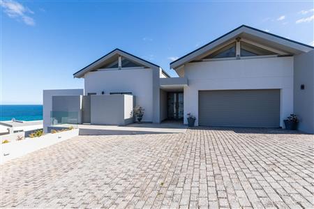 False - House Unavailable in Pinnacle Point Golf Estate, Mossel Bay, Western Cape - M119298