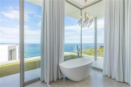 False - House Unavailable in Pinnacle Point Golf Estate, Mossel Bay, Western Cape - M119298