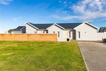False - Vacant Land Sold in Kraaibosch Manor, George, Western Cape - M123756