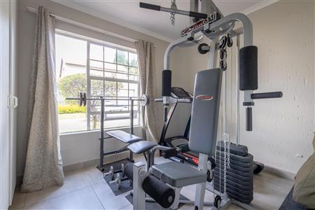 False - House For Sale in Fourways, Sandton, Gauteng - M120369