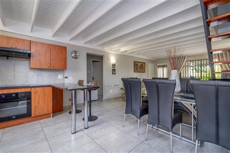 False - House For Sale in Fourways, Sandton, Gauteng - M120369