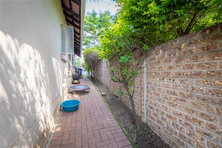 False - House For Sale in Fourways, Sandton, Gauteng - M120369