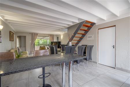 False - House For Sale in Fourways, Sandton, Gauteng - M120369