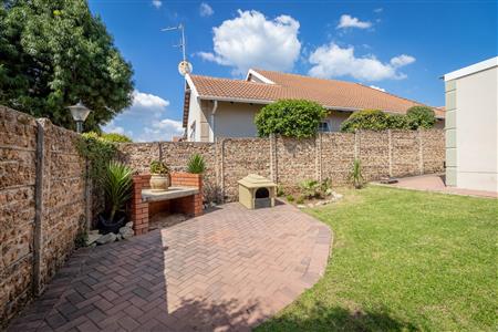 False - House For Sale in Fourways, Sandton, Gauteng - M120369