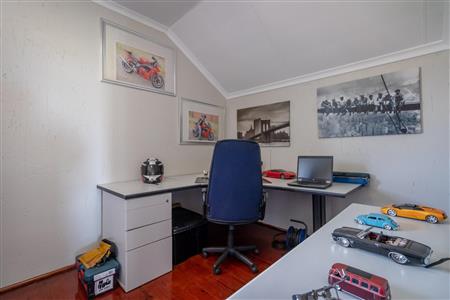 False - House For Sale in Fourways, Sandton, Gauteng - M120369