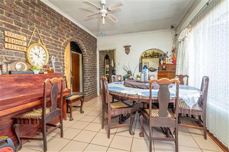 False - House For Sale in Geelhoutpark, Rustenburg, North West - M123814