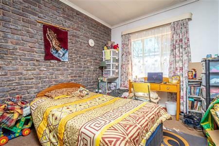 False - House For Sale in Geelhoutpark, Rustenburg, North West - M123814