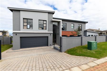 False - House For Sale in Le Grand Estate, George, Western Cape - M123817