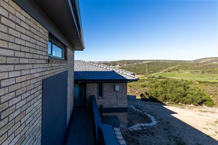 False - House For Sale in Seemeeu Park, Mossel Bay, Western Cape - M123850