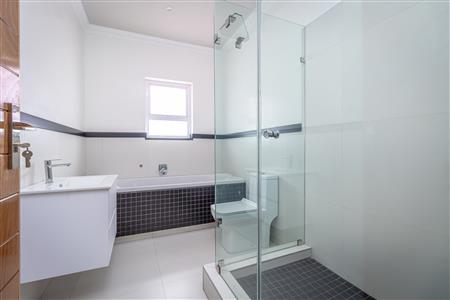 False - House Sold in Fourways, Sandton, Gauteng - M123666