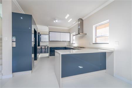 False - House Sold in Fourways, Sandton, Gauteng - M123666