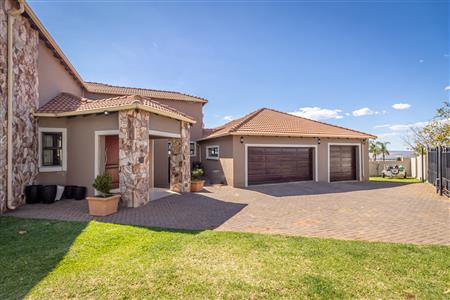 False - House For Sale in Berg En Dal, Heidelberg, Gauteng - M123876