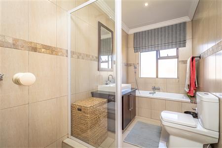 False - House For Sale in Berg En Dal, Heidelberg, Gauteng - M123876