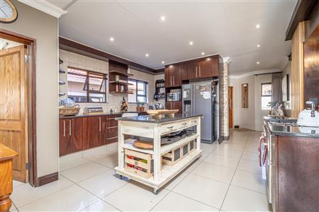 False - House For Sale in Berg En Dal, Heidelberg, Gauteng - M123876