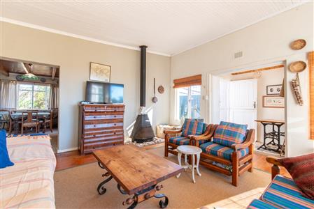 False - House For Sale in Napier, Western Cape - M123901