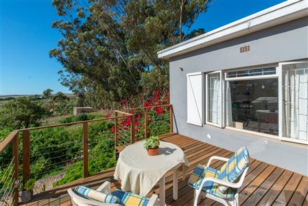 False - House For Sale in Napier, Western Cape - M123901