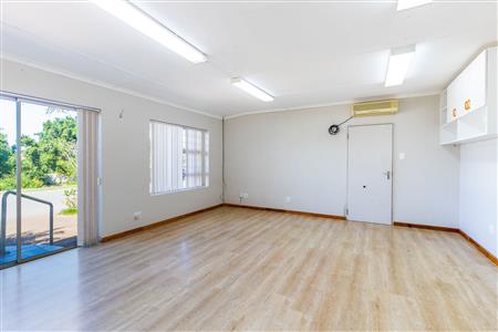 False - House Unavailable in Riversdale, Western Cape - M123914