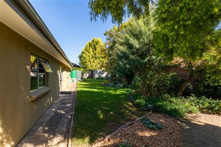False - House Unavailable in Riversdale, Western Cape - M123914