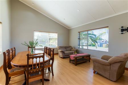 False - House Unavailable in Riversdale, Western Cape - M123914