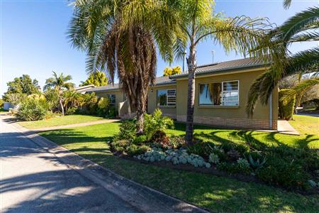 False - House Unavailable in Riversdale, Western Cape - M123914