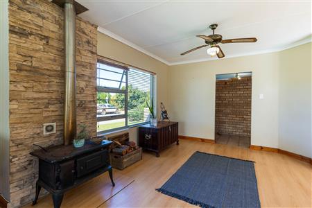 False - House Unavailable in Riversdale, Western Cape - M123914