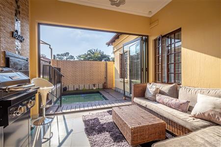 False - House For Sale in Broadacres, Sandton, Gauteng - M123963