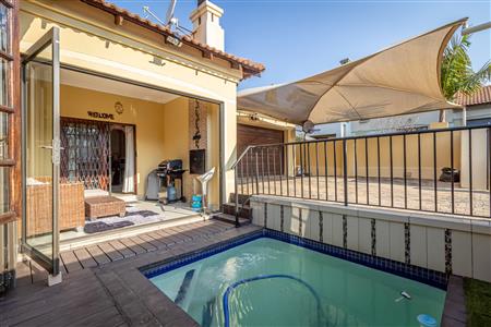 False - House For Sale in Broadacres, Sandton, Gauteng - M123963