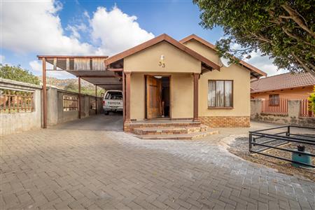 False - House For Sale in Tlhabane West, Rustenburg, North West - M123977