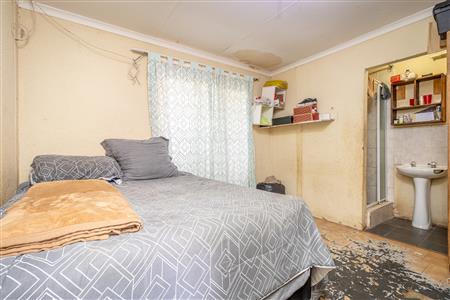 False - House For Sale in Tlhabane West, Rustenburg, North West - M123977