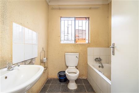 False - House For Sale in Tlhabane West, Rustenburg, North West - M123977