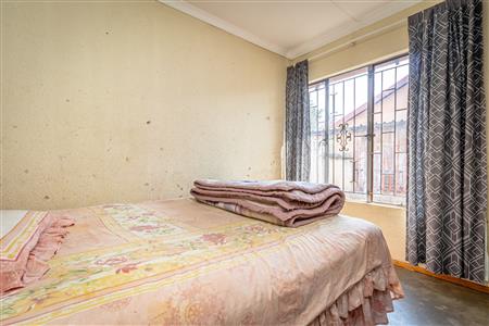 False - House For Sale in Tlhabane West, Rustenburg, North West - M123977