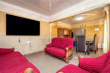 False - House For Sale in Tlhabane West, Rustenburg, North West - M123977