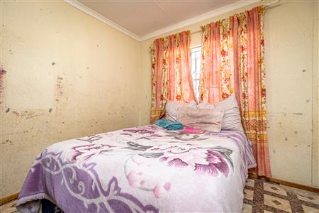 False - House For Sale in Tlhabane West, Rustenburg, North West - M123977