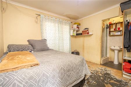 False - House For Sale in Tlhabane West, Rustenburg, North West - M123977