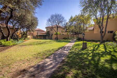 False - House withdrawn in Maroeladal, Randburg - M123973