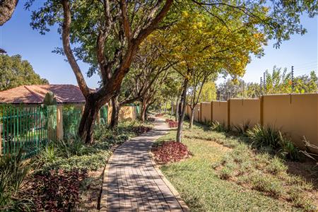 False - House withdrawn in Maroeladal, Randburg - M123973