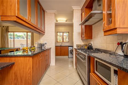 False - House withdrawn in Maroeladal, Randburg - M123973