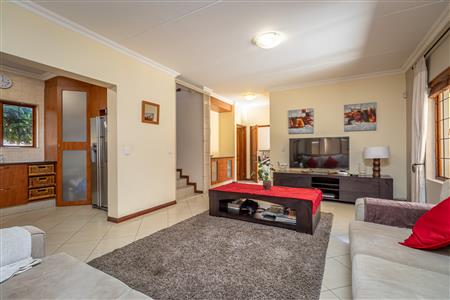 False - House withdrawn in Maroeladal, Randburg - M123973